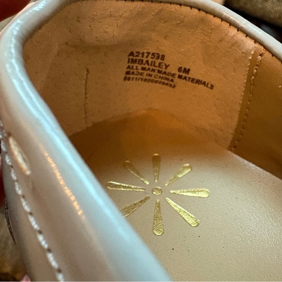 Isaac Mizrahi Women’s Loafers Flats Shoes Patent Teal Tassels Boho Indie Chic 6 - Picture 8 of 9